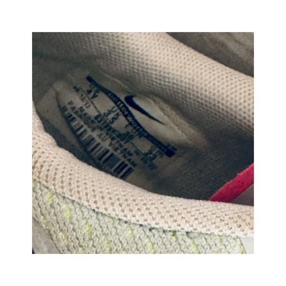 Nike White and Pink Athletic Shoes - Picture 4 of 5